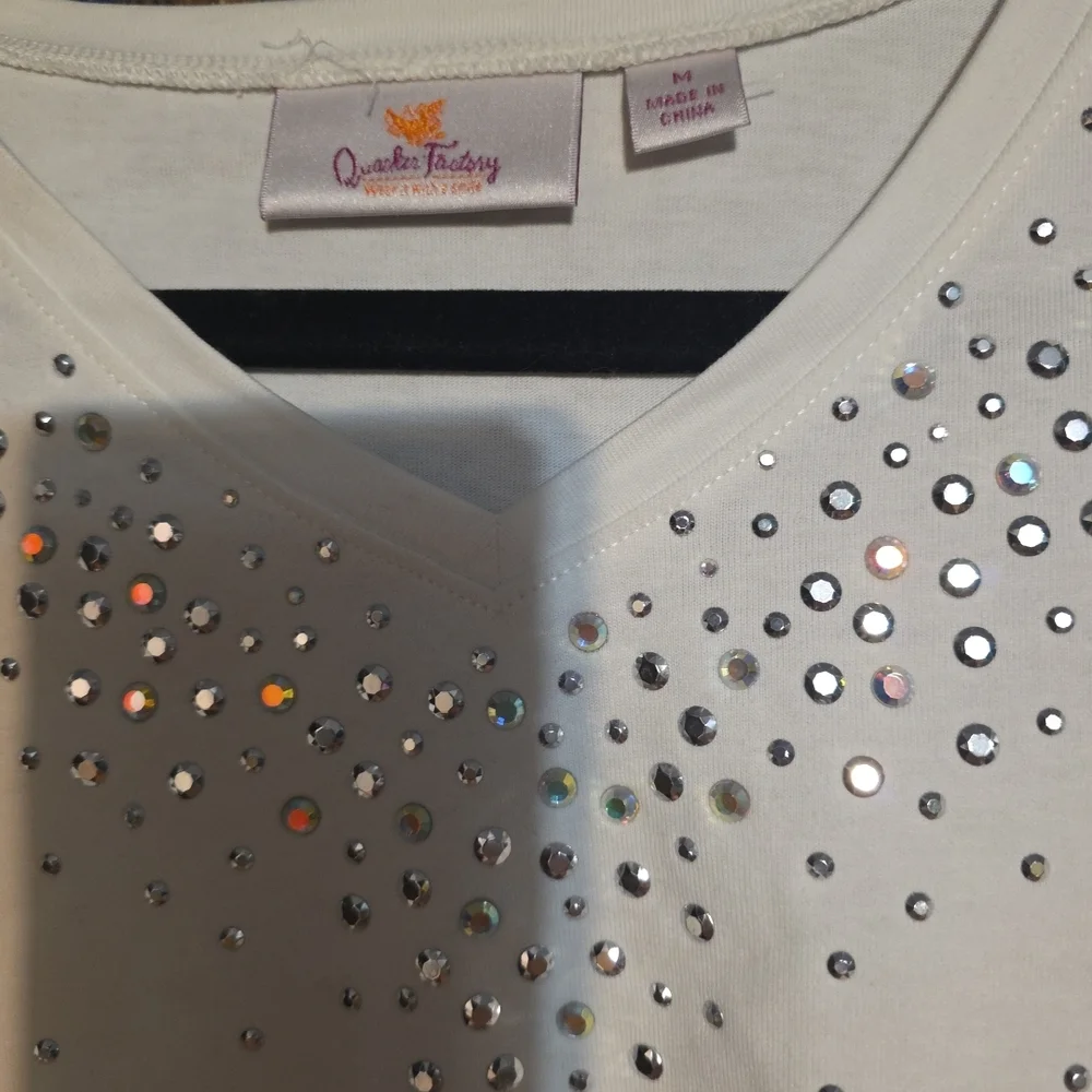 Quacker Factory White Top with Silver Accents - Picture 4 of 5